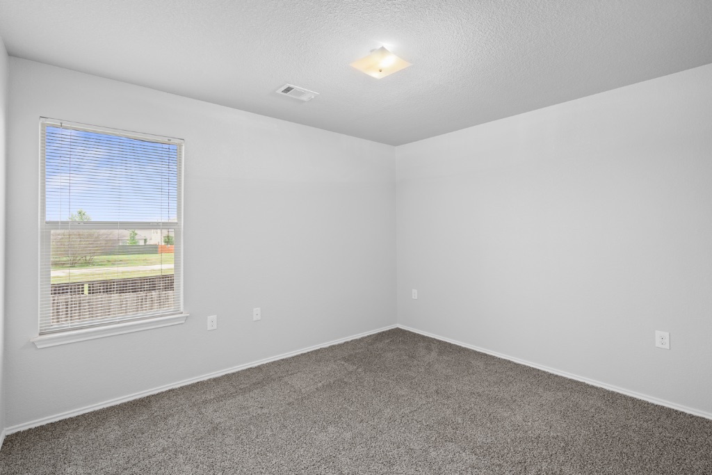 7204 Outfitter Drive Austin, TX 78744 - Photo 23 of 33