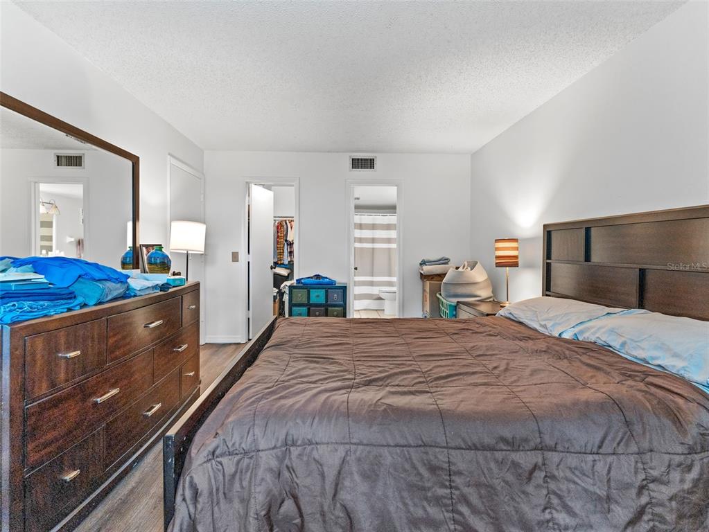 4507 South Oak Drive, Unit P41 Tampa, FL 33611 - Photo 12 of 27