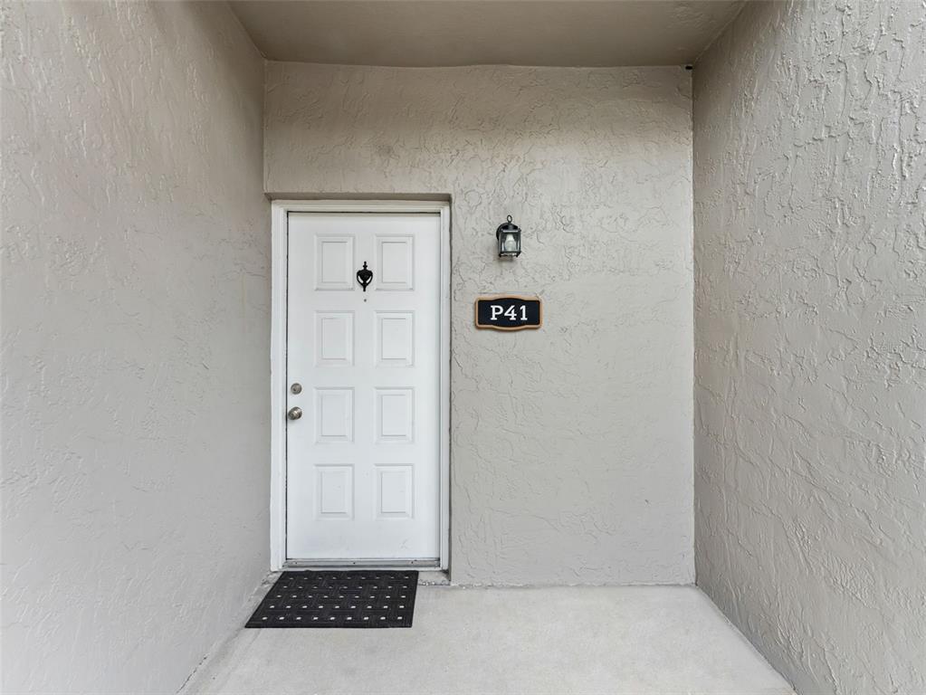 4507 South Oak Drive, Unit P41 Tampa, FL 33611 - Photo 2 of 27