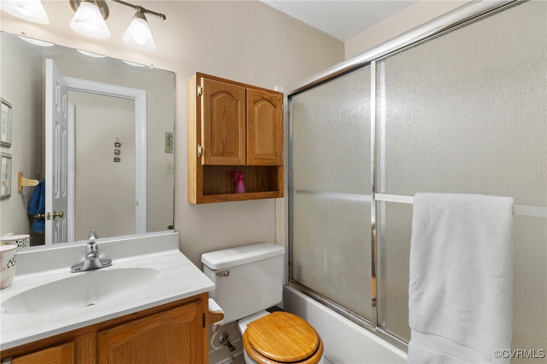 11204 Brewer Road Henrico, VA 23233 - Photo 21 of 32 Tub/Shower Combination