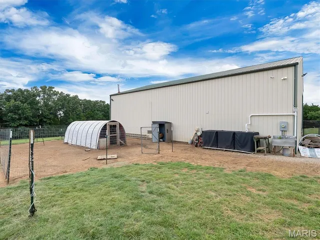 $550,000 | 7033 Meadow View Drive, Dittmer, MO 63023