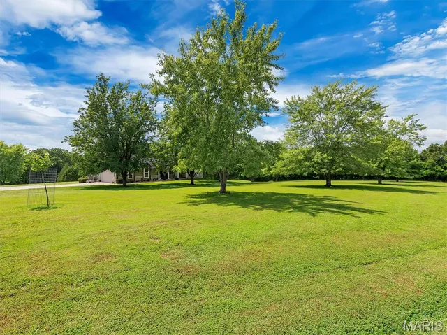 $550,000 | 7033 Meadow View Drive, Dittmer, MO 63023