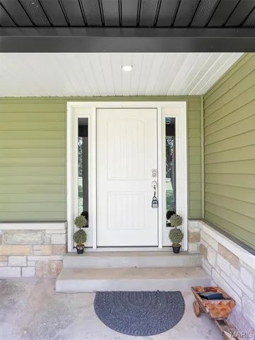 $550,000 | 7033 Meadow View Drive, Dittmer, MO 63023