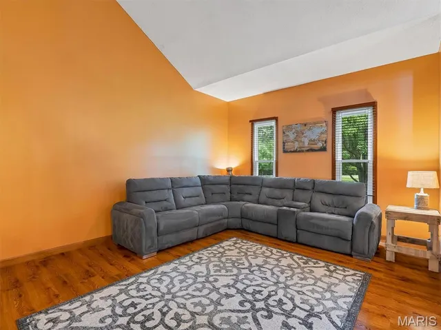 $550,000 | 7033 Meadow View Drive, Dittmer, MO 63023