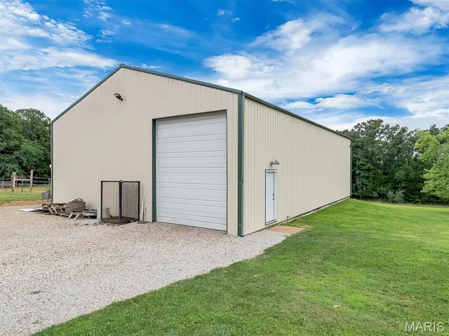 $550,000 | 7033 Meadow View Drive, Dittmer, MO 63023