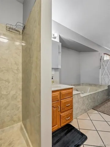 $550,000 | 7033 Meadow View Drive, Dittmer, MO 63023