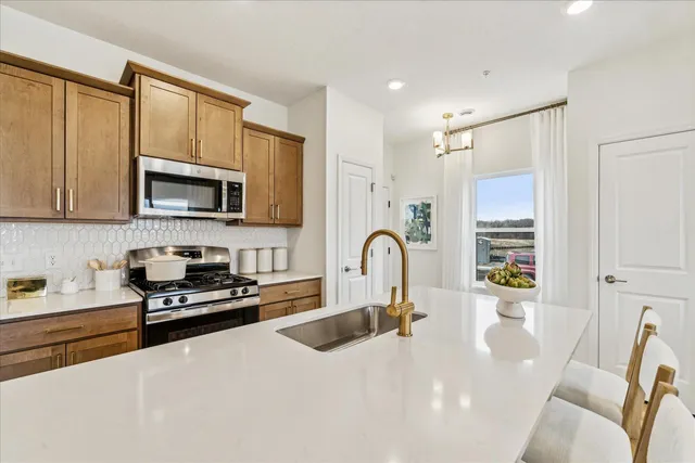 $384,990 | 1024 130th Street West, Rosemount, MN 55068