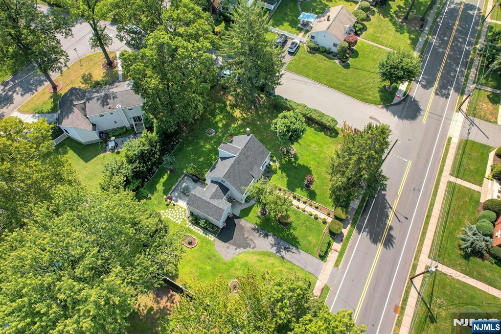 10 Knickerbocker Road Demarest, NJ 07627 - Photo 6 of 44 Gallery Image 6
