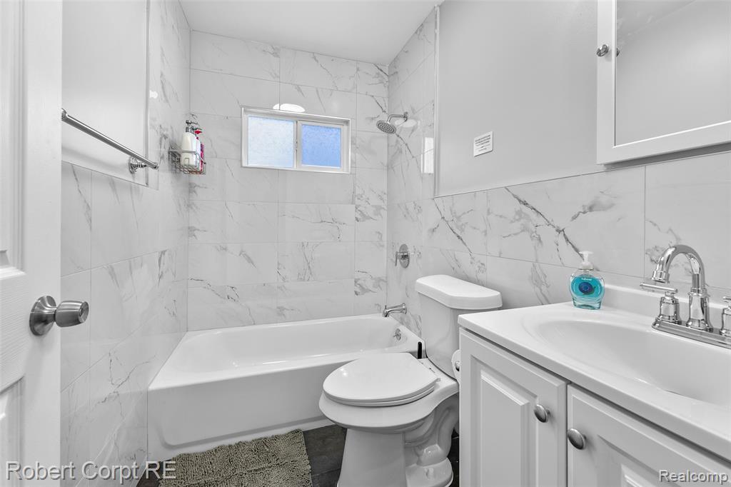 4772 Harding Street Dearborn Heights, MI 48125 - Photo 7 of 22
