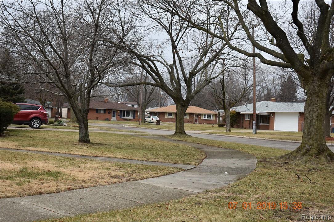 5001 Harding Street Wayne, MI 48184 - Photo 15 of 18 DSC_0023 (1).JPG