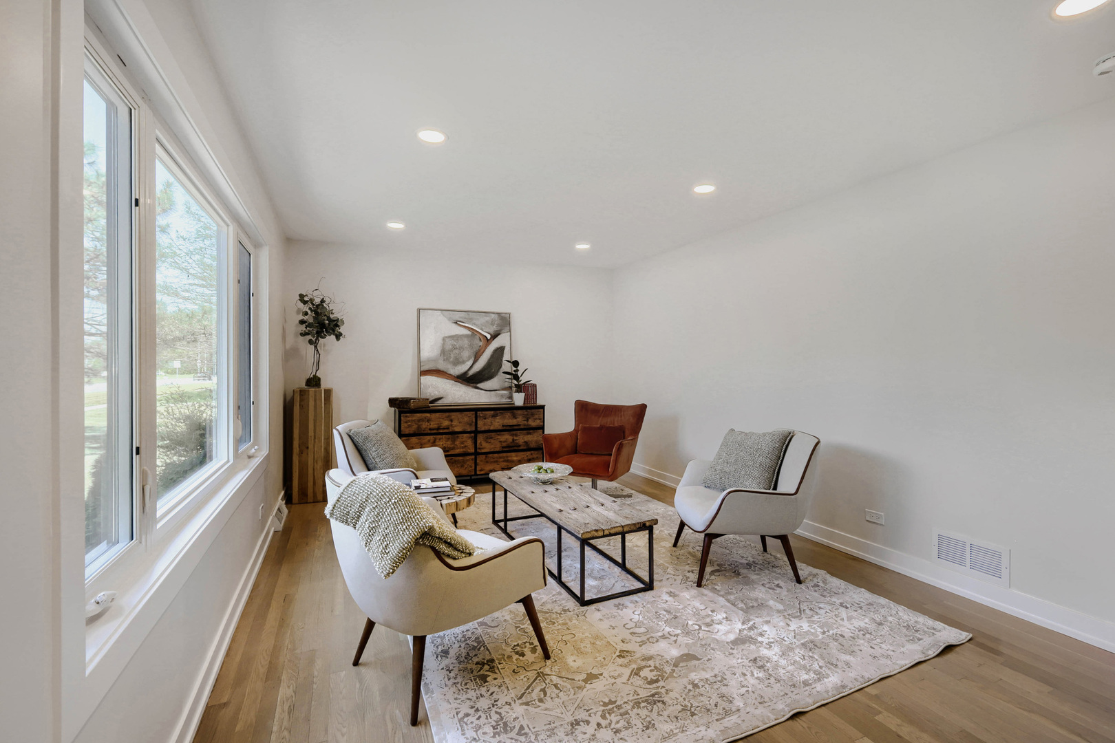 445 East Fullerton Avenue Addison, IL 60101 - Photo 6 of 22