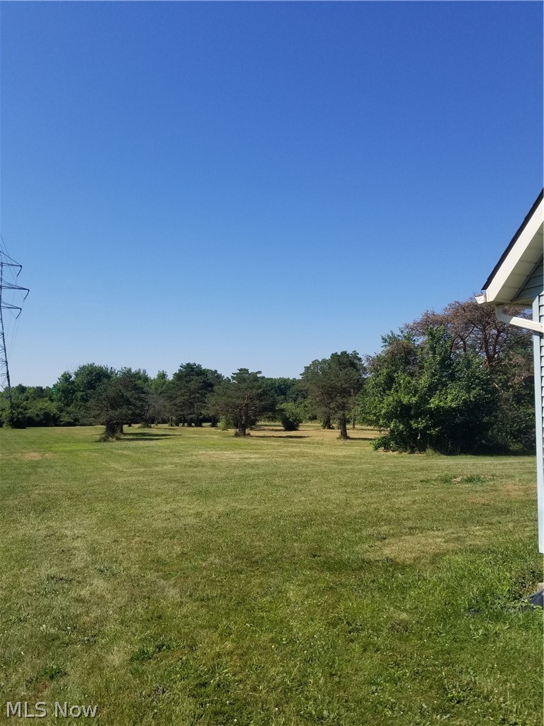 48501 Middle Ridge Road Amherst, OH 44001 - Photo 3 of 18