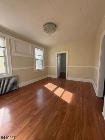 $2,700 | 9 Orange Avenue, Clifton, NJ 07013