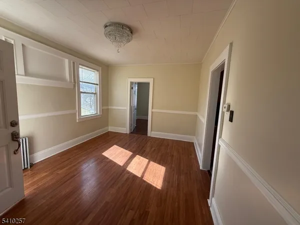 $2,700 | 9 Orange Avenue, Clifton, NJ 07013