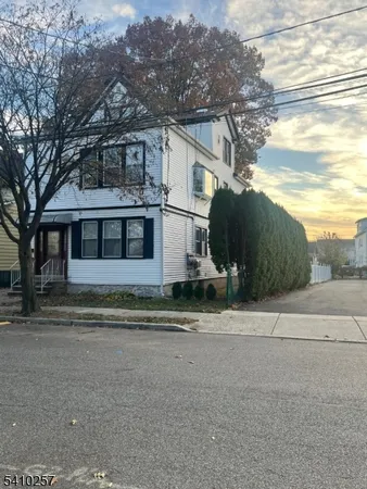 $2,700 | 9 Orange Avenue, Clifton, NJ 07013