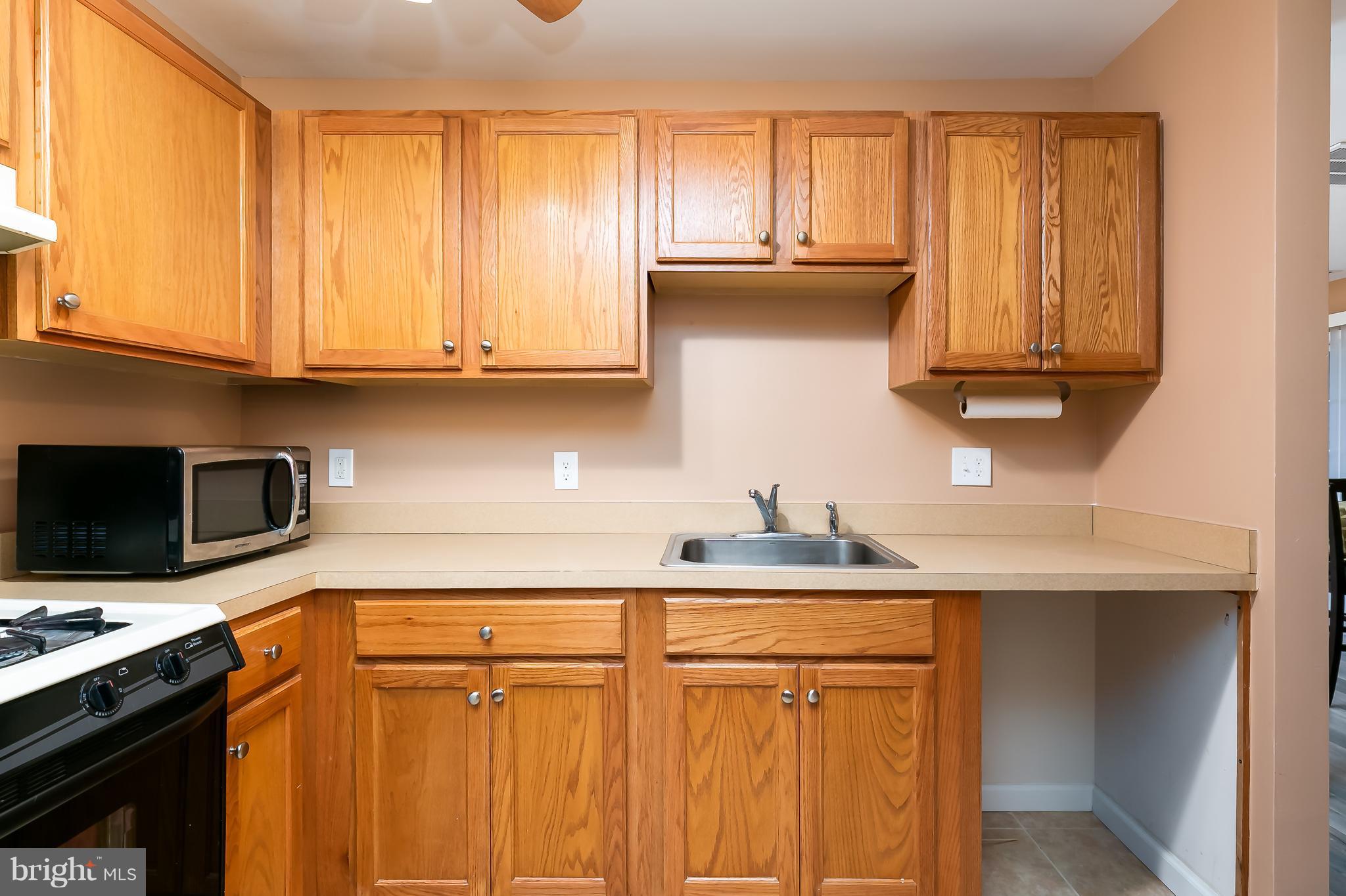 138 Natalie Road Delran, NJ 08075 - Photo 11 of 21 Kitchen