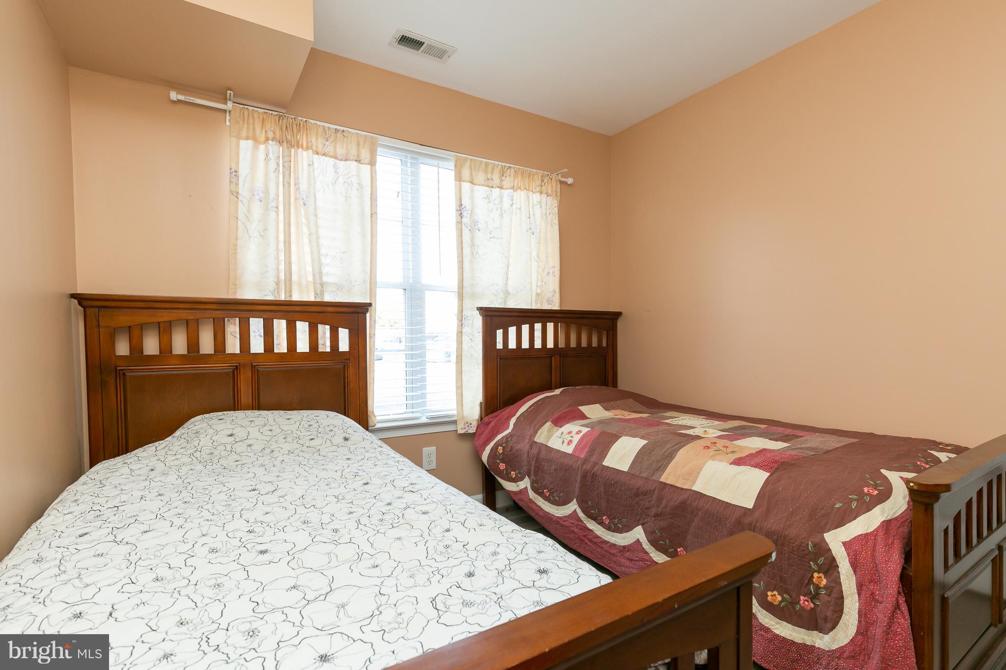 138 Natalie Road Delran, NJ 08075 - Photo 14 of 21 Bedroom 2