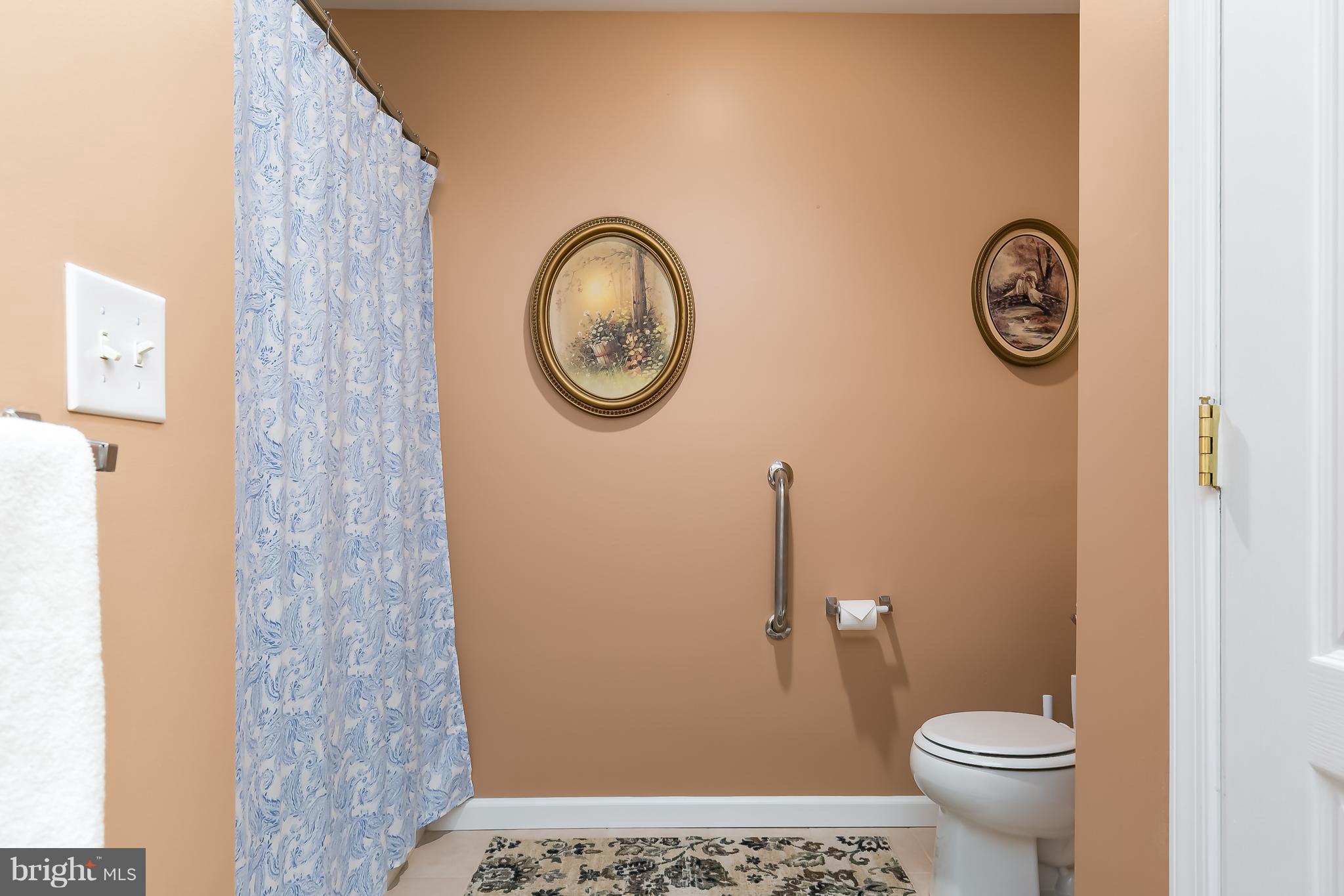 138 Natalie Road Delran, NJ 08075 - Photo 16 of 21 Bathroom