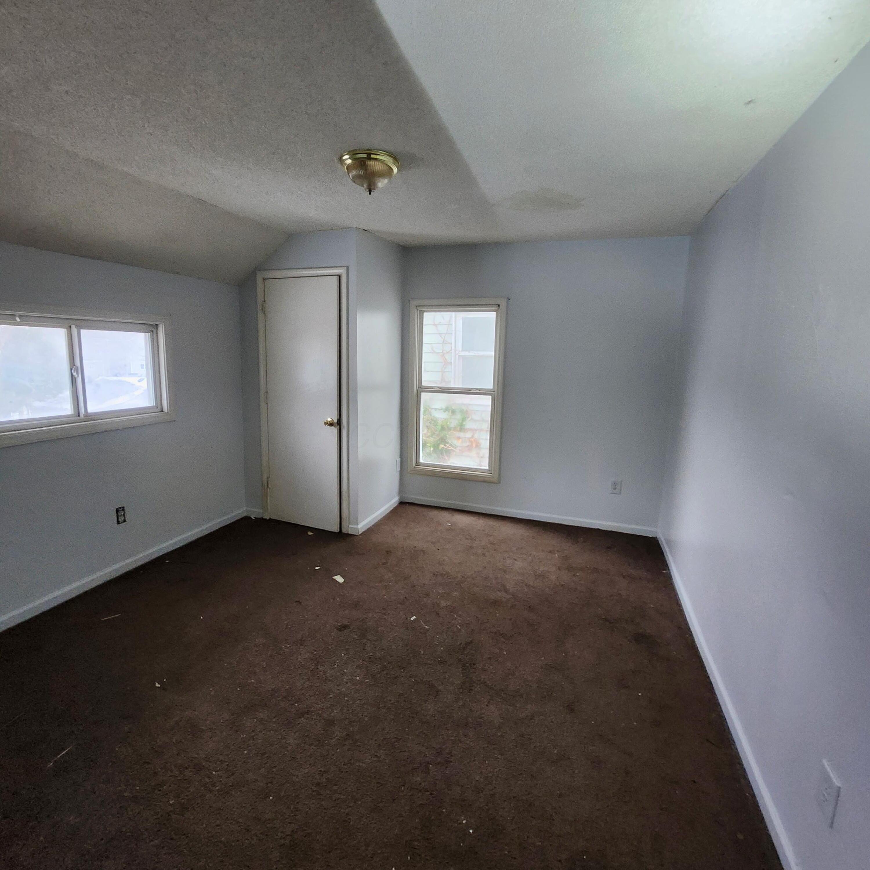 901 Lockbourne Road Columbus, OH 43206 - Photo 10 of 10 20260223_220134468_iOS