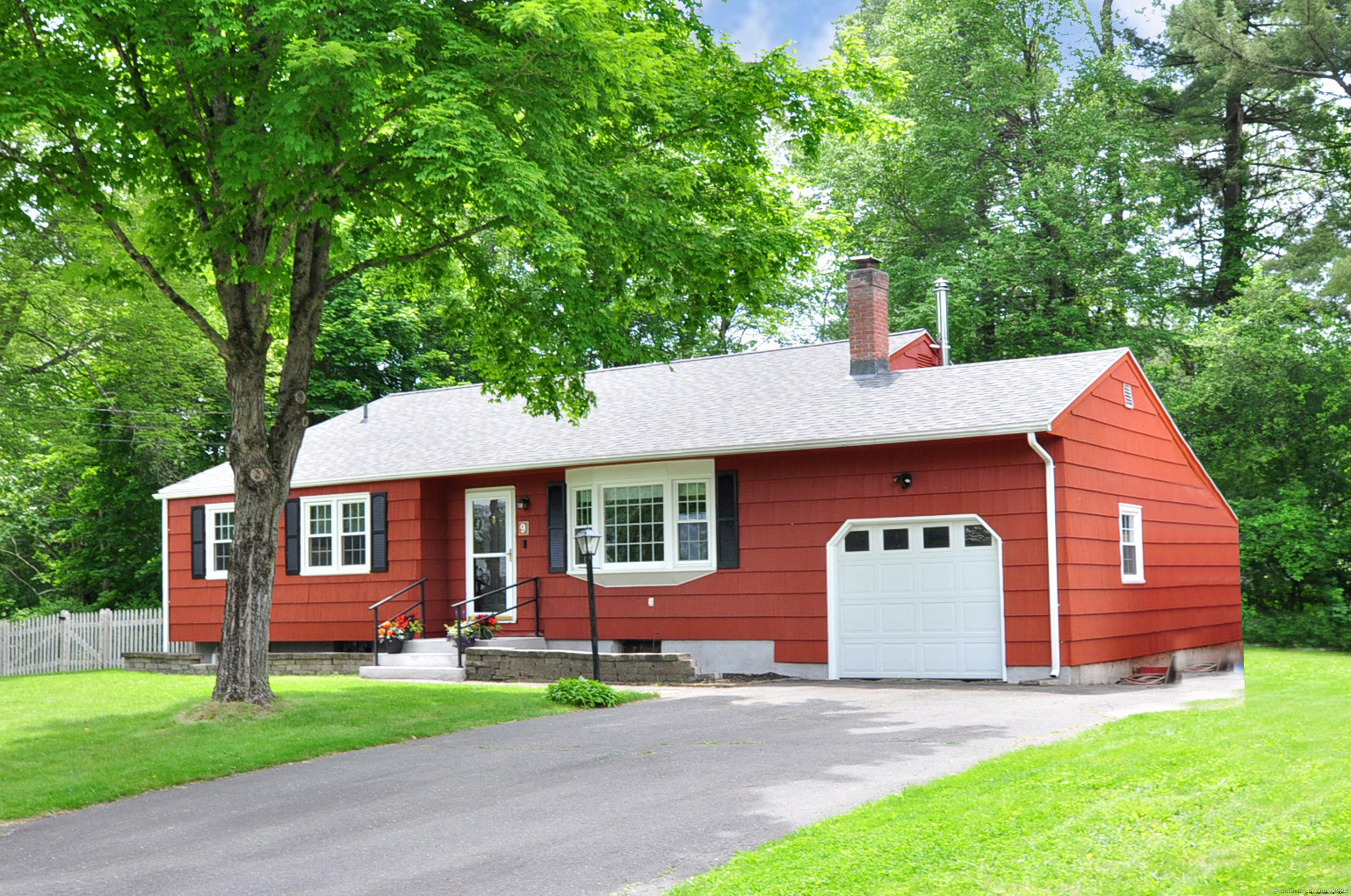 9 Kings Road Simsbury, CT 06089 - Photo 1 of 1 Gallery Image 1