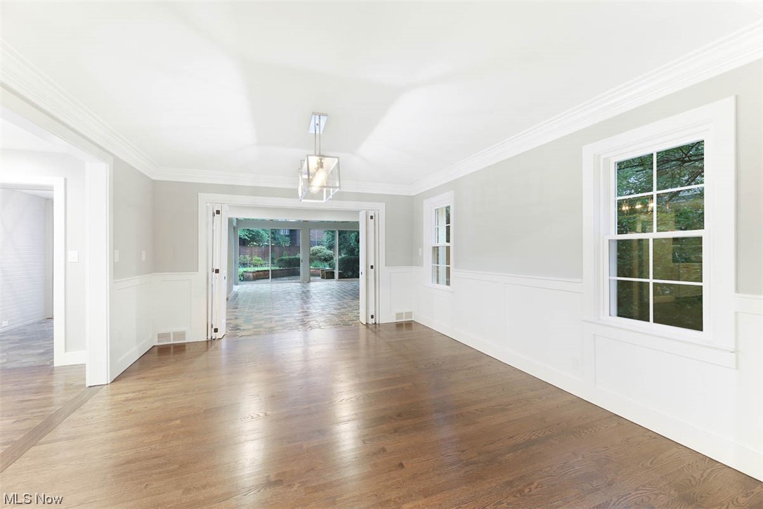 2905 Paxton Road Cleveland, OH 44120 - Photo 5 of 35 Formal dining room