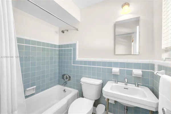 $15,000 | 4340 Pine Tree Drive, Miami Beach, FL 33140