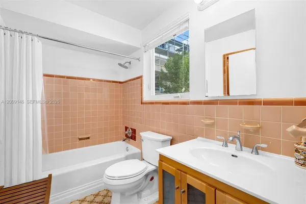 $15,000 | 4340 Pine Tree Drive, Miami Beach, FL 33140