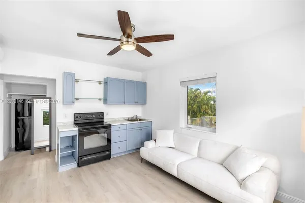 $15,000 | 4340 Pine Tree Drive, Miami Beach, FL 33140