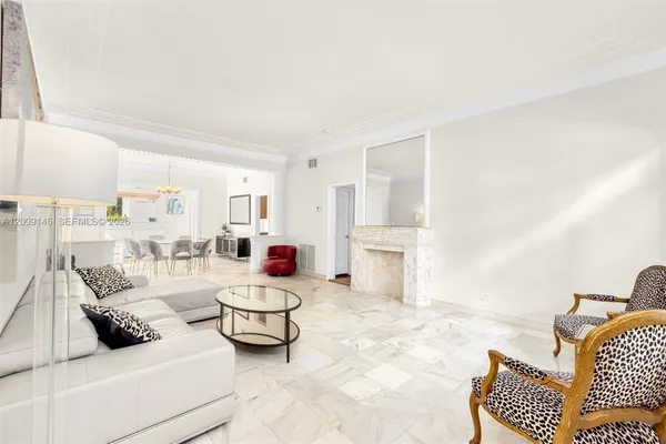 $15,000 | 4340 Pine Tree Drive, Miami Beach, FL 33140