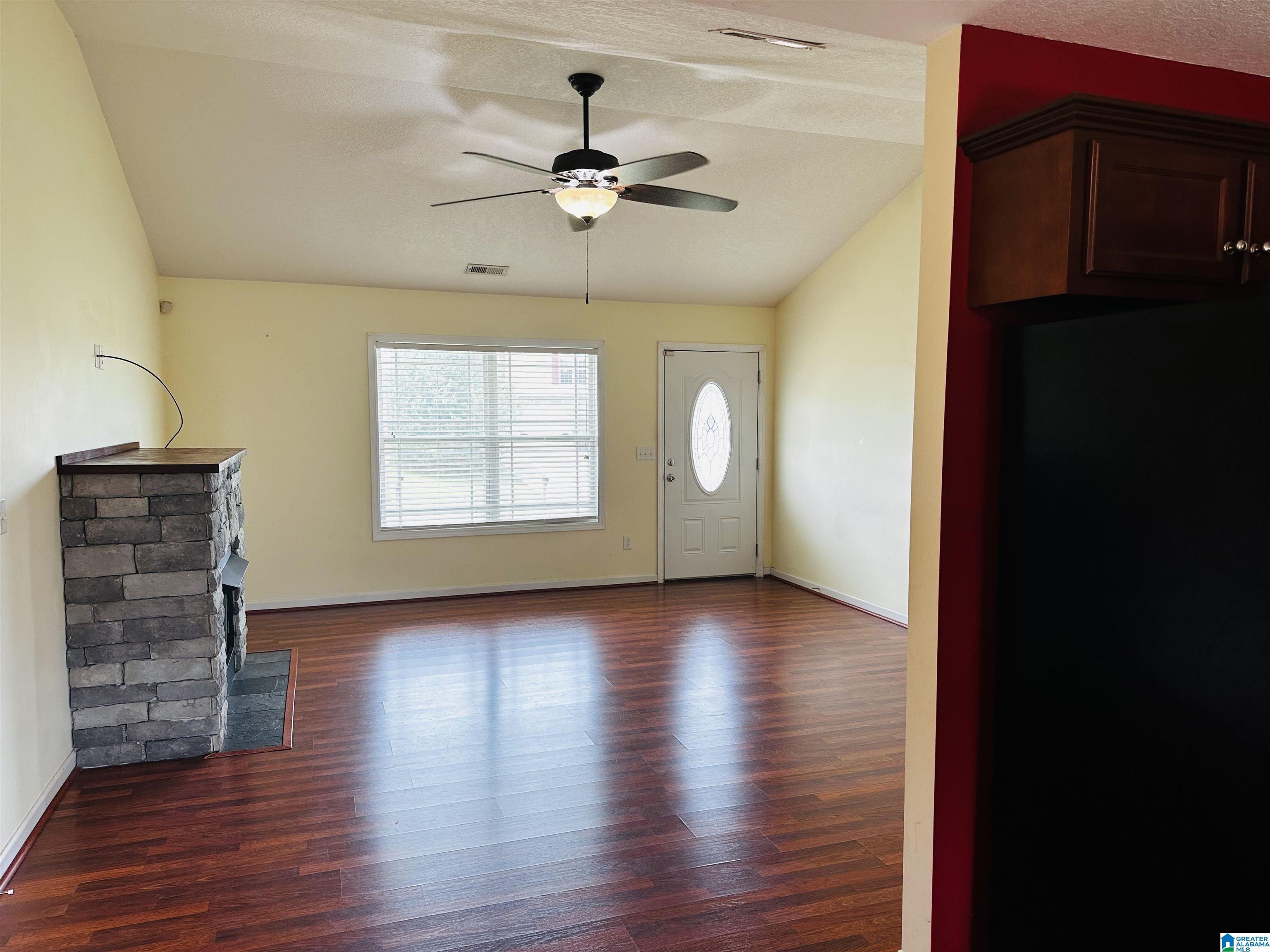 187 Falcon Crest Anniston, AL 36207 - Photo 4 of 17