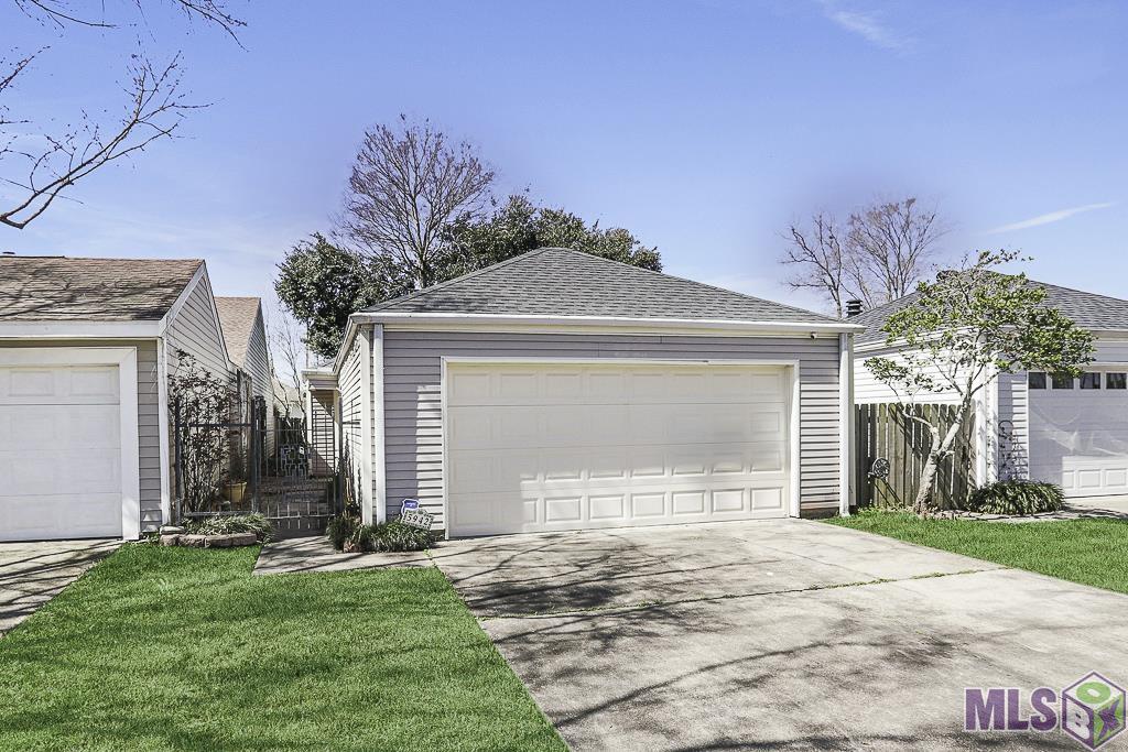 5942 Fort Clarke Drive North Baton Rouge, LA 70817 - Photo 1 of 18