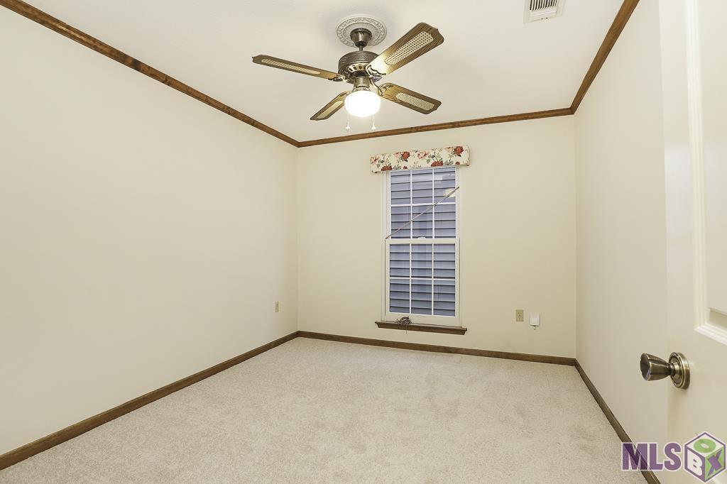 5942 Fort Clarke Drive North Baton Rouge, LA 70817 - Photo 14 of 18