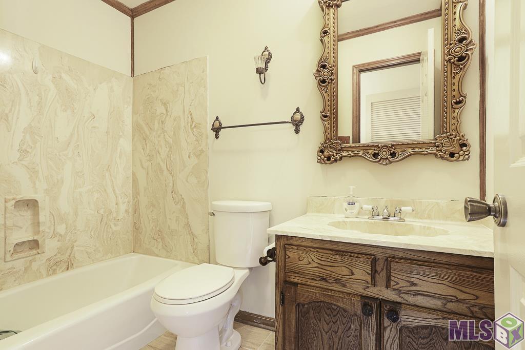 5942 Fort Clarke Drive North Baton Rouge, LA 70817 - Photo 10 of 18