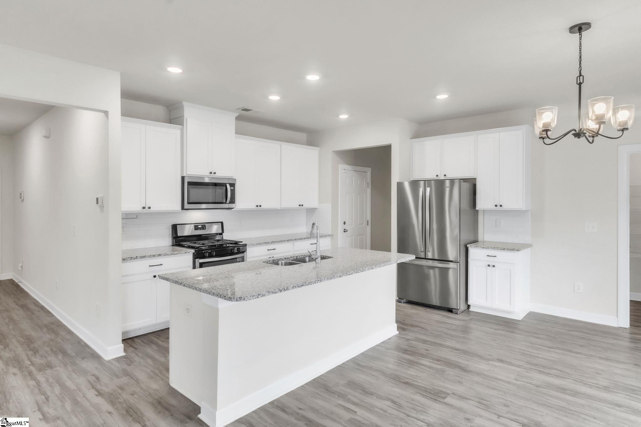 810 Winding Springs Road Spartanburg, SC 29303 - Photo 8 of 36