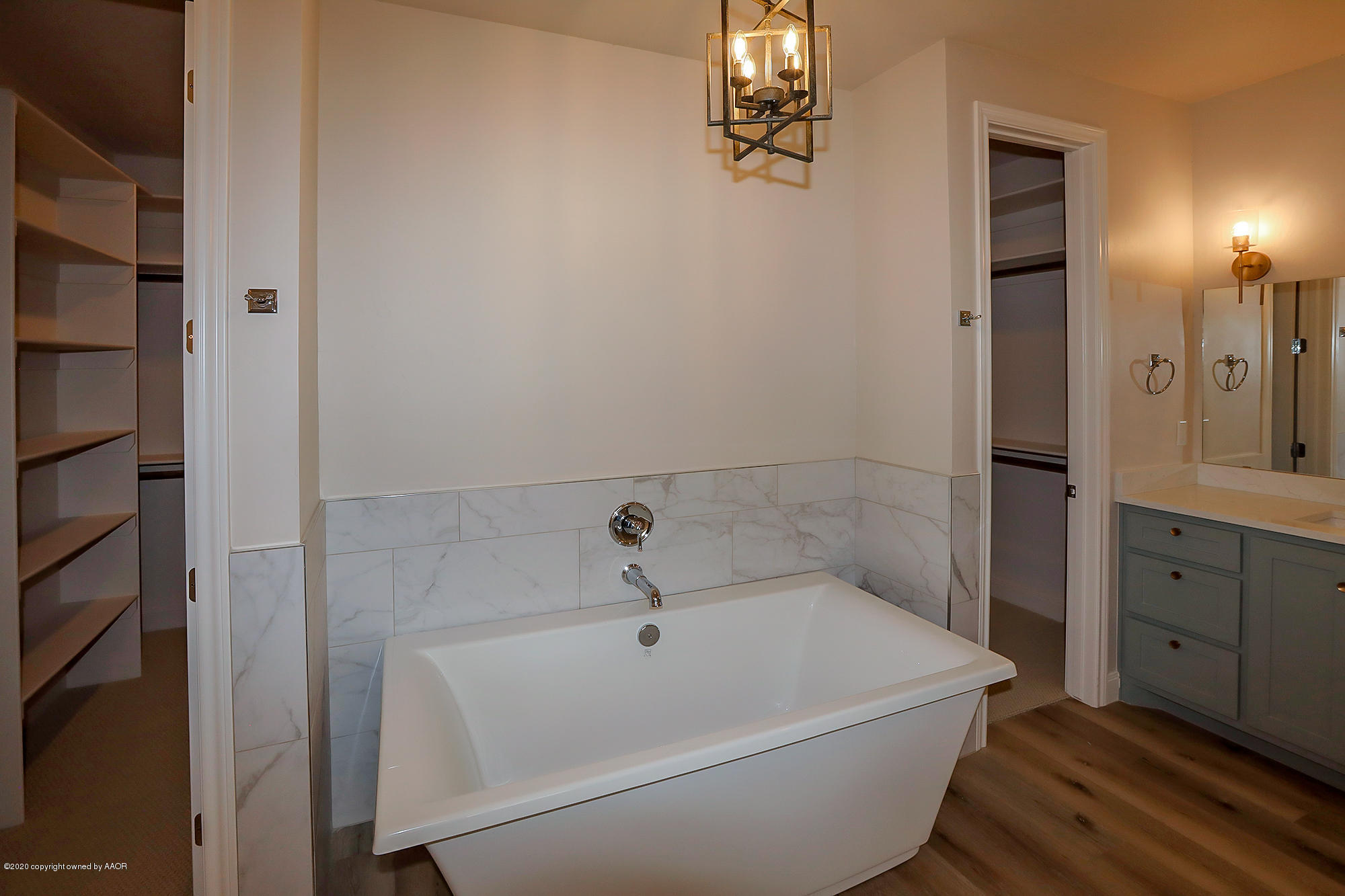 13437 Silverpointe Road Amarillo, TX 79124 - Photo 20 of 42 Master Bathtub