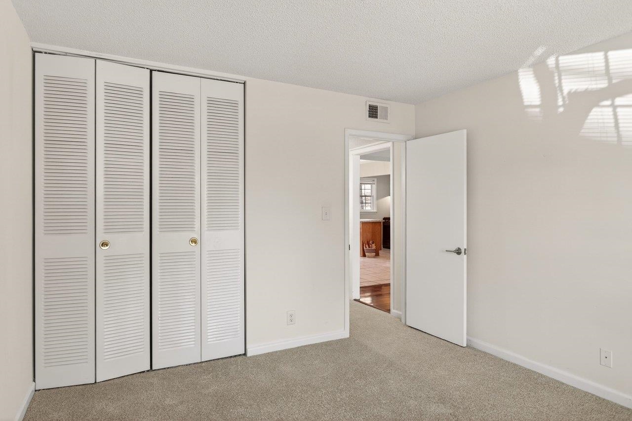 2527 Hydraulic Road, Unit 26 Charlottesville, VA 22901 - Photo 32 of 56