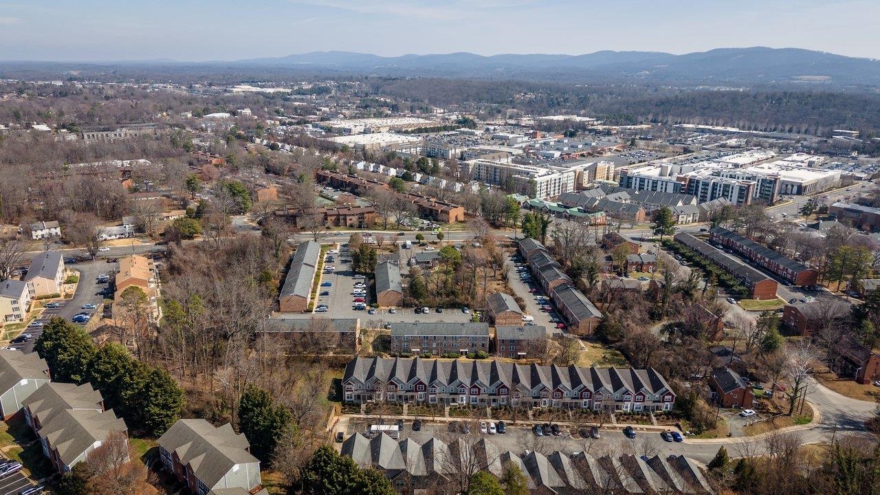 2527 Hydraulic Road, Unit 26 Charlottesville, VA 22901 - Photo 41 of 56 an aerial view of multiple house