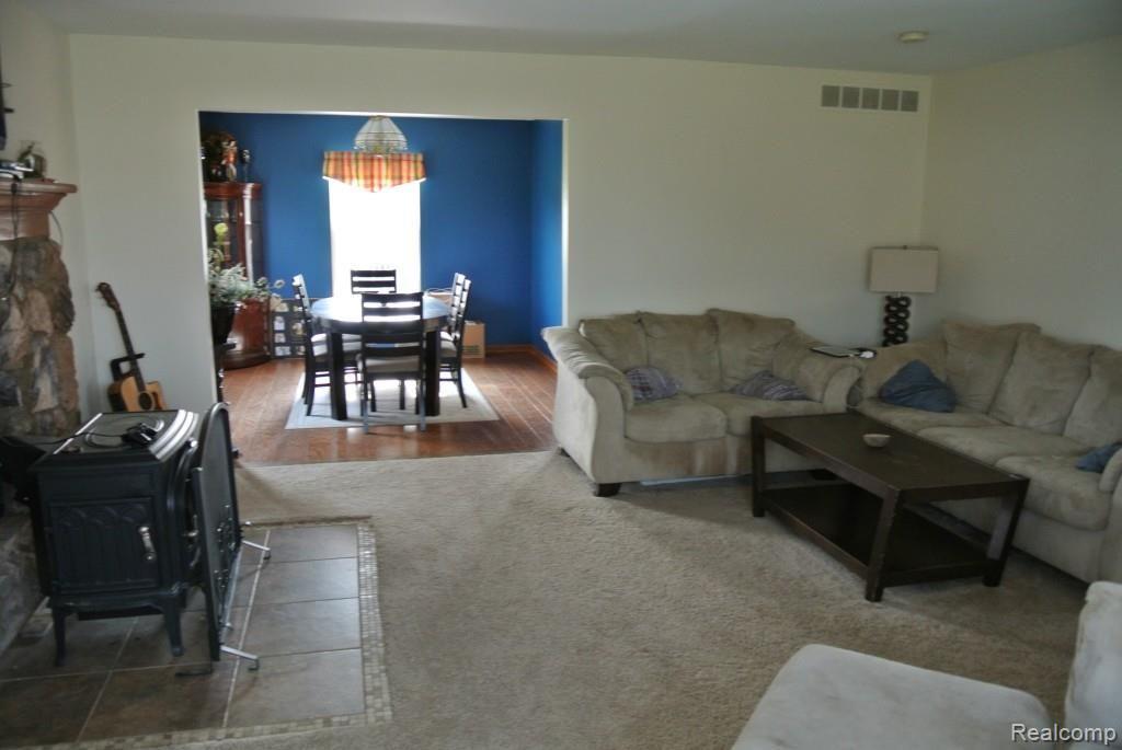 8772 Almont Road Almont, MI 48003 - Photo 8 of 10 family room 1.jpg
