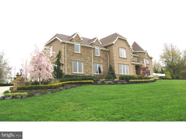 109 Burlington Path Road Cream Ridge, NJ 08514 - Photo 2 of 25 Exterior Front