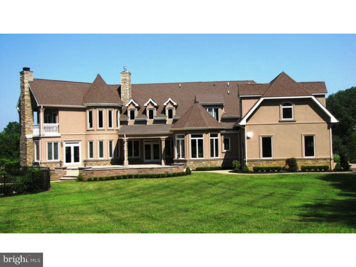 109 Burlington Path Road Cream Ridge, NJ 08514 - Photo 3 of 25 Exterior Back