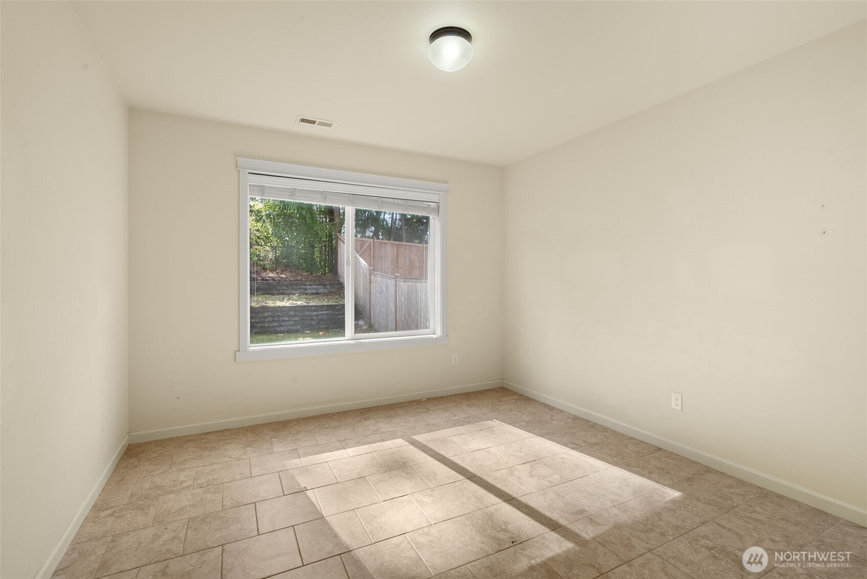 1305 Foreman Road DuPont, WA 98327 - Photo 13 of 36