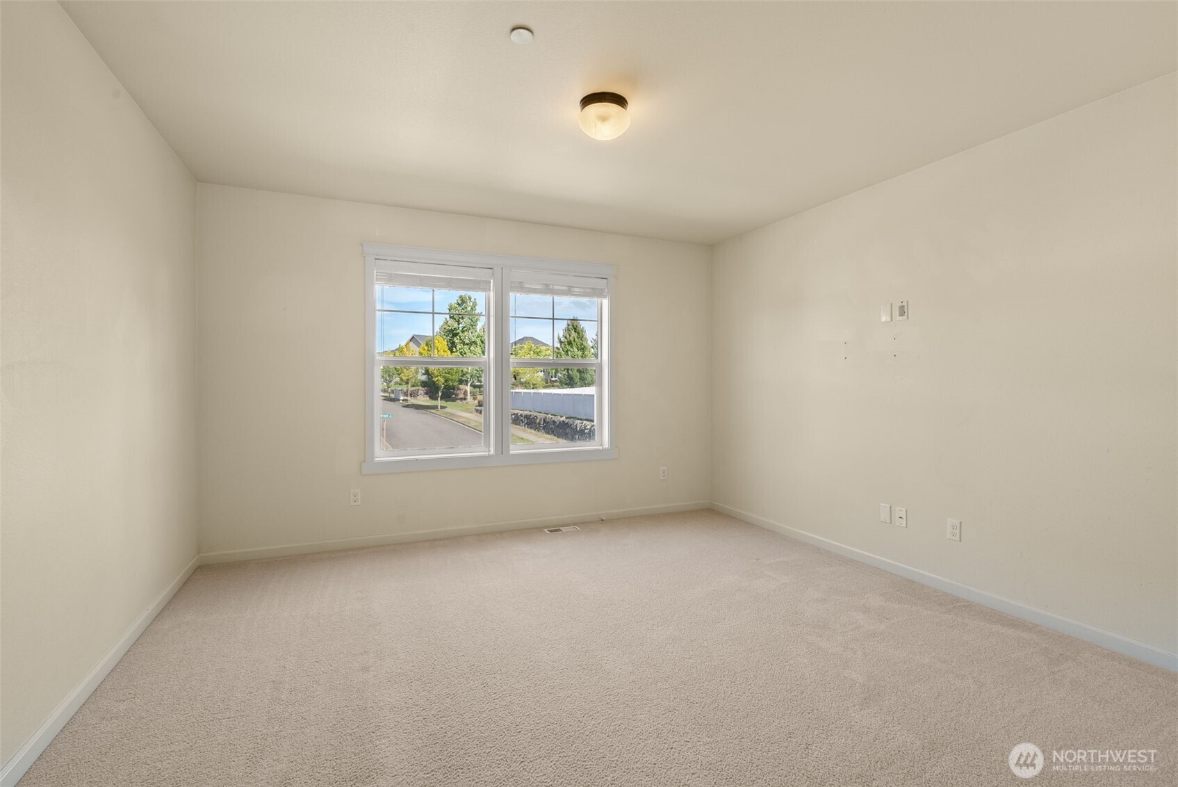 1305 Foreman Road DuPont, WA 98327 - Photo 18 of 36