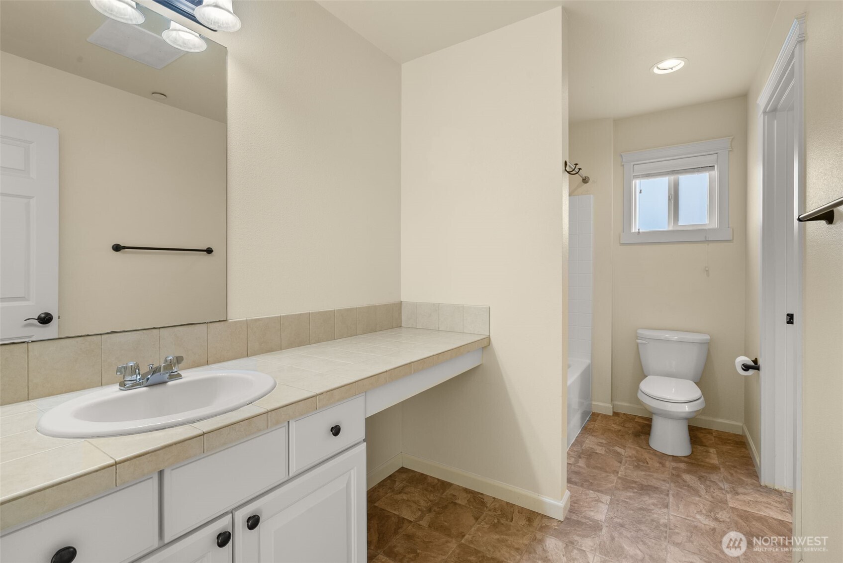 1305 Foreman Road DuPont, WA 98327 - Photo 22 of 36