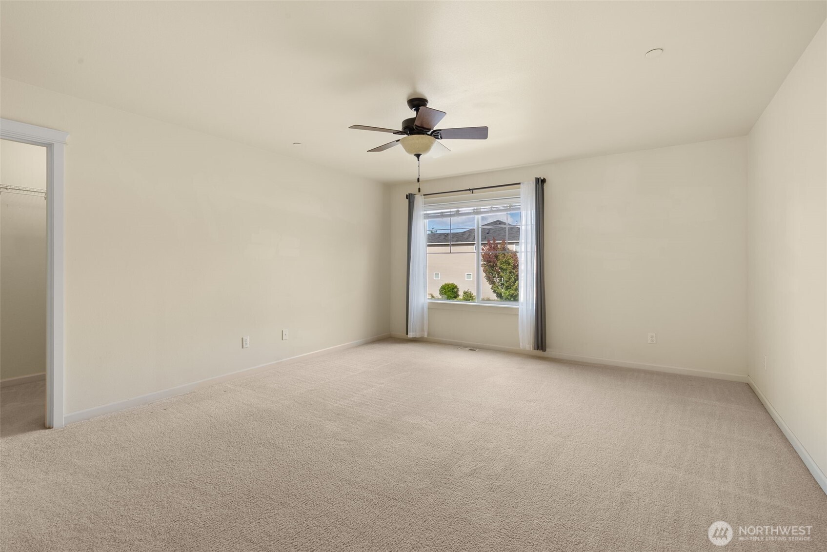 1305 Foreman Road DuPont, WA 98327 - Photo 28 of 36