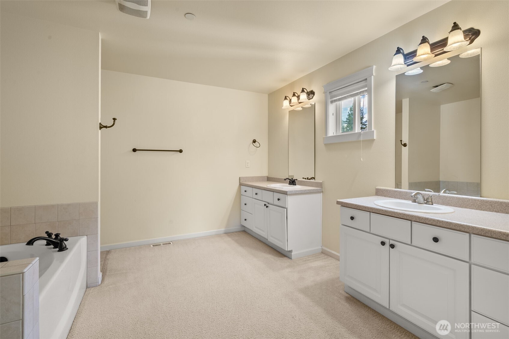 1305 Foreman Road DuPont, WA 98327 - Photo 32 of 36