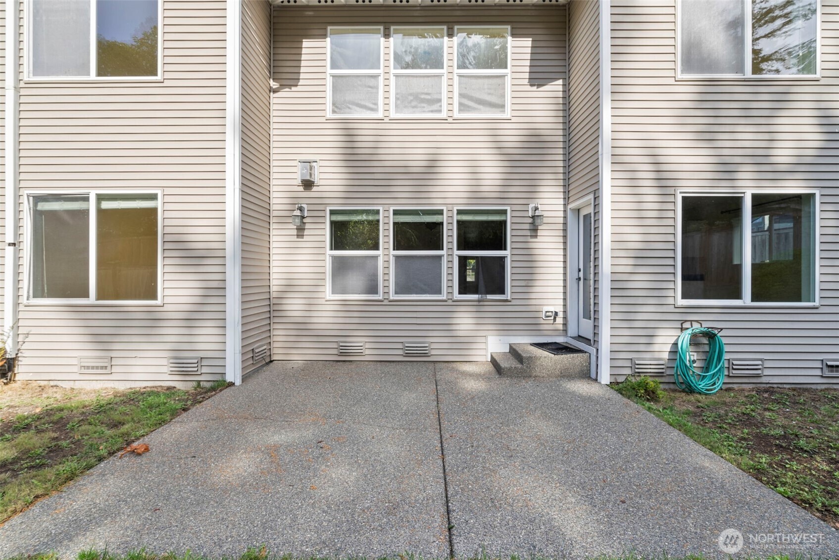 1305 Foreman Road DuPont, WA 98327 - Photo 34 of 36