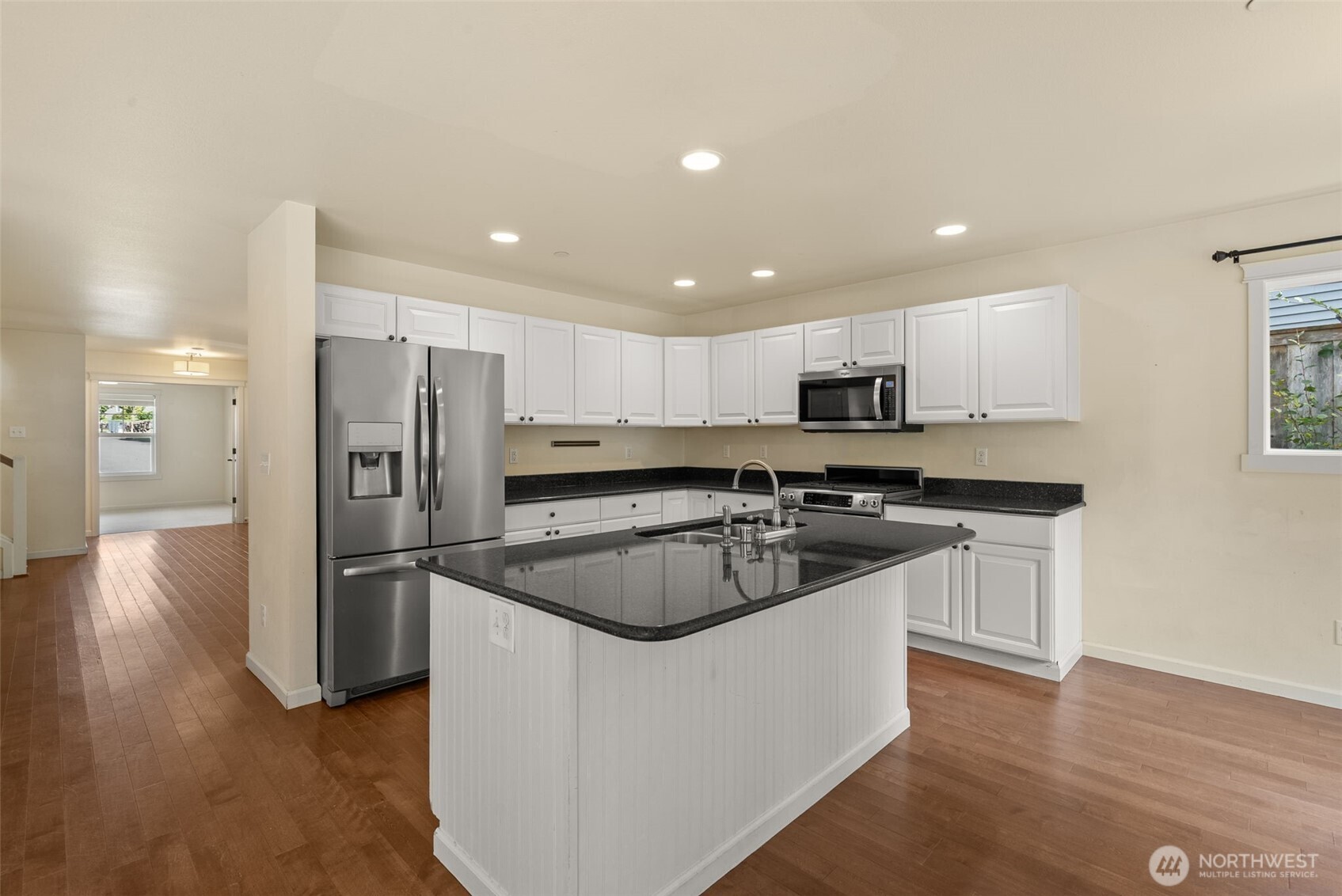 1305 Foreman Road DuPont, WA 98327 - Photo 9 of 36