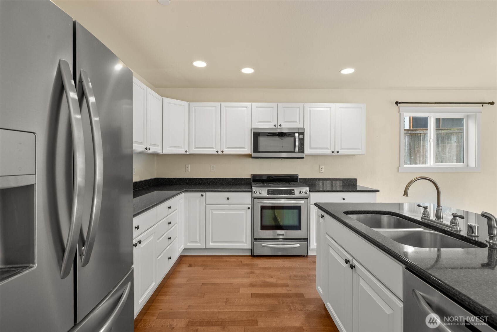 1305 Foreman Road DuPont, WA 98327 - Photo 10 of 36