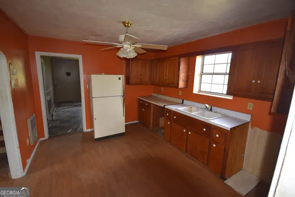 $70,000 | 690 Ledford Avenue Southeast, Dalton, GA 30721