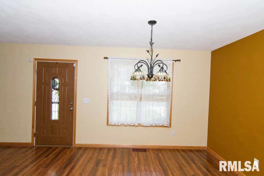 127 Easy Street Washington, IL 61571 - Photo 18 of 36 Gallery Image 18